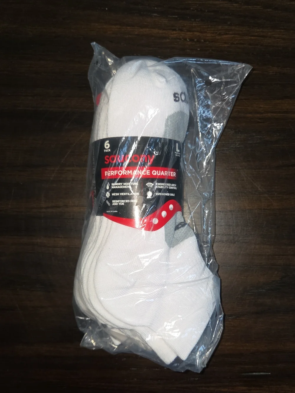 Saucony White Performance Quarter Socks with Gray Accents (6-Pack)